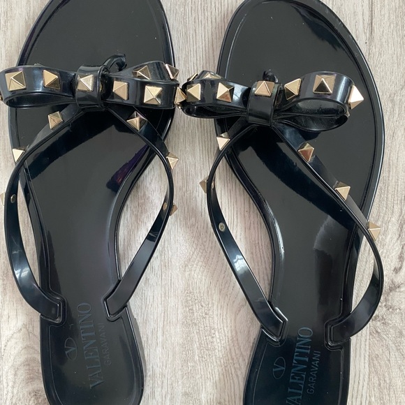 Valentino Garavani Rockstud PVC Flat Thong Sandals - Picture 5 of 6